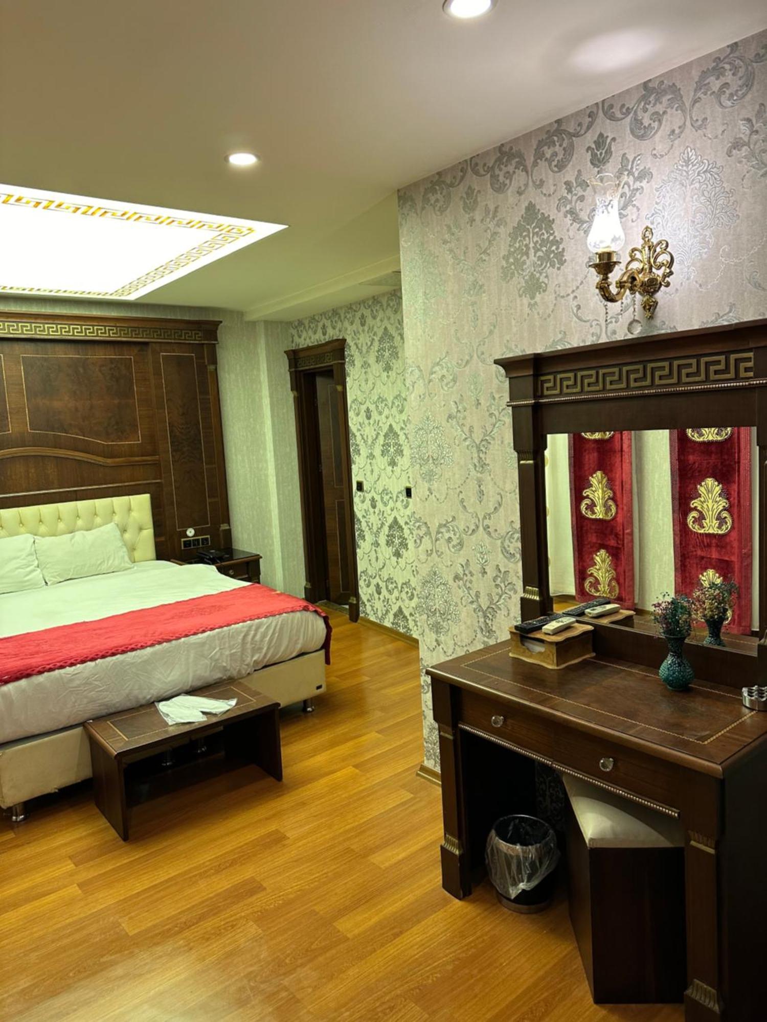 Napolyon Hotel อิสตันบูล ภายนอก รูปภาพ