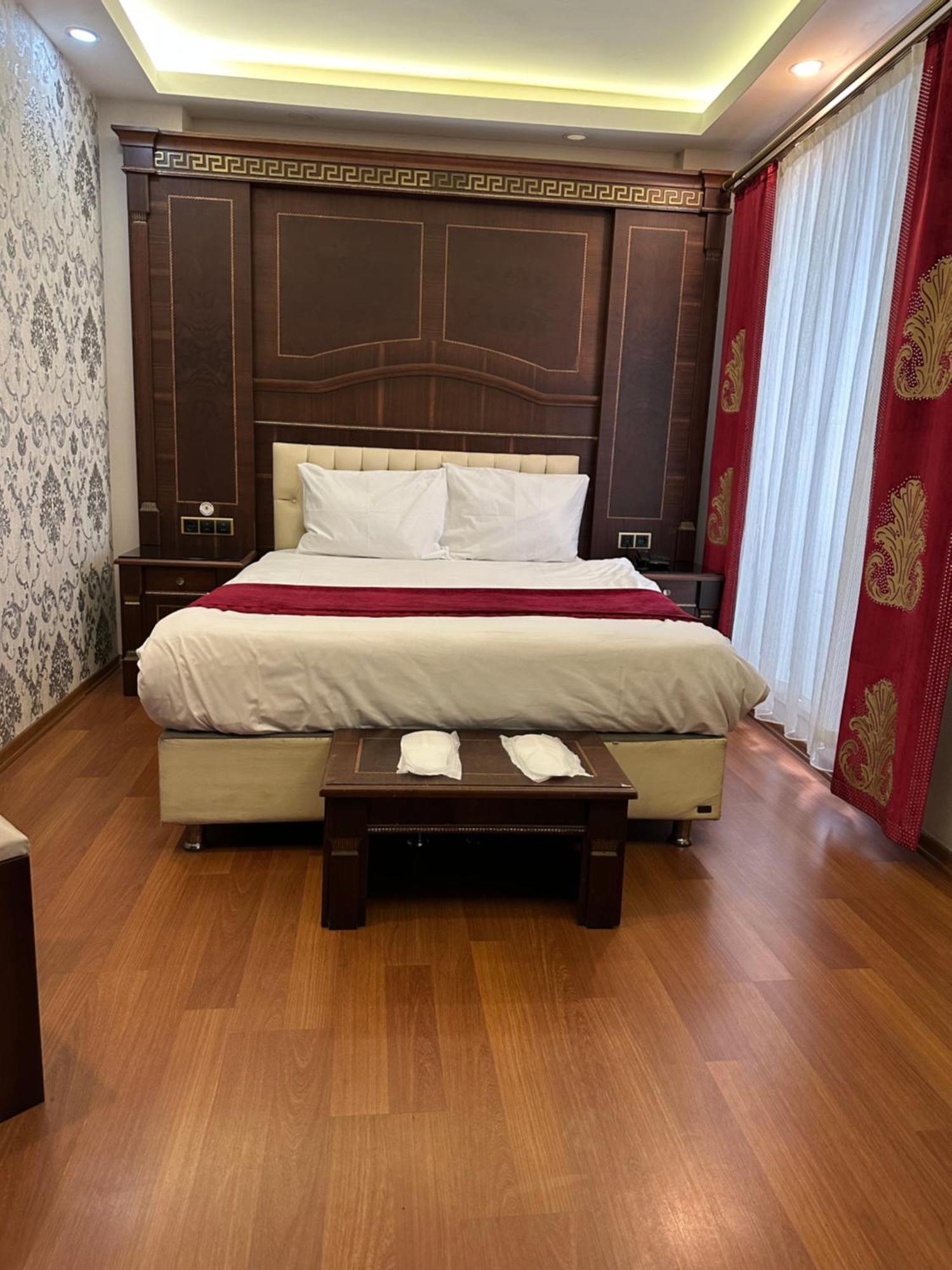 Napolyon Hotel อิสตันบูล ภายนอก รูปภาพ