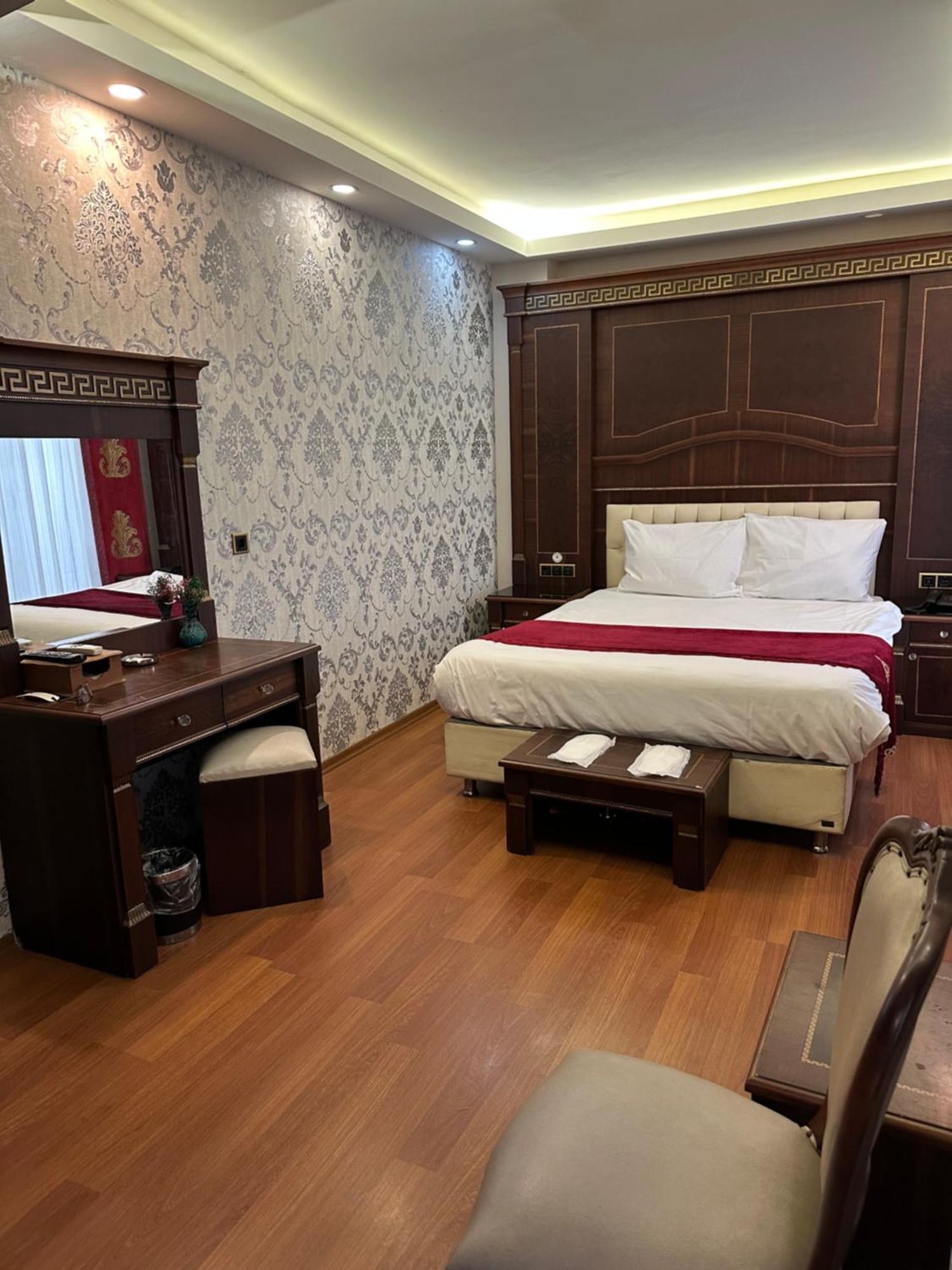 Napolyon Hotel อิสตันบูล ภายนอก รูปภาพ